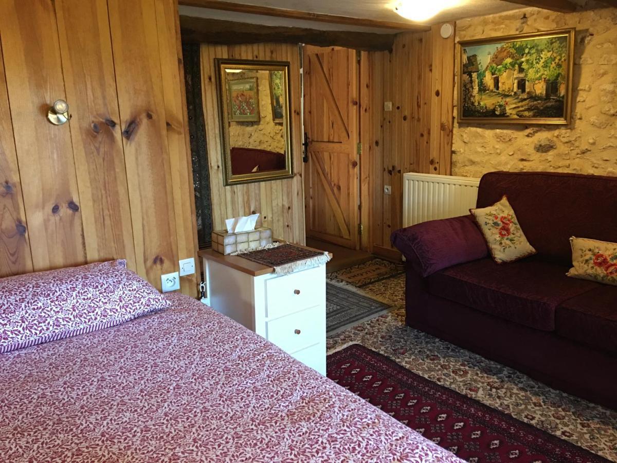 Chambres D'Hotes Les Coustilles Saint-Alvère Buitenkant foto
